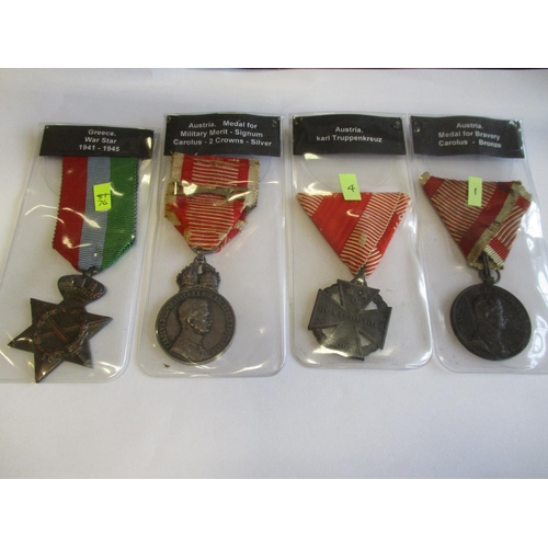 62 - World range including Greece (5) 1940 War Cross 3rd Class, 1940 Medal For Outstanding Acts, 1940-41 ... 