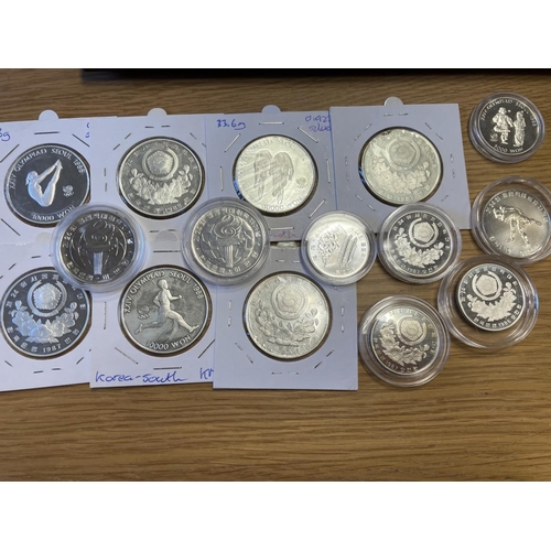 628 - South Korea. Silver won collection with uncirculated 20000 1983, 1982 (2), 10000 1982 plus proofs FD... 