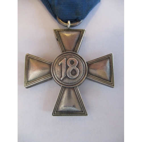 70 - Third Reich. Luftwaffe Long Service Cross 2nd Class for 18 Years, Luftwaffe eagle to ribbon, good ve... 