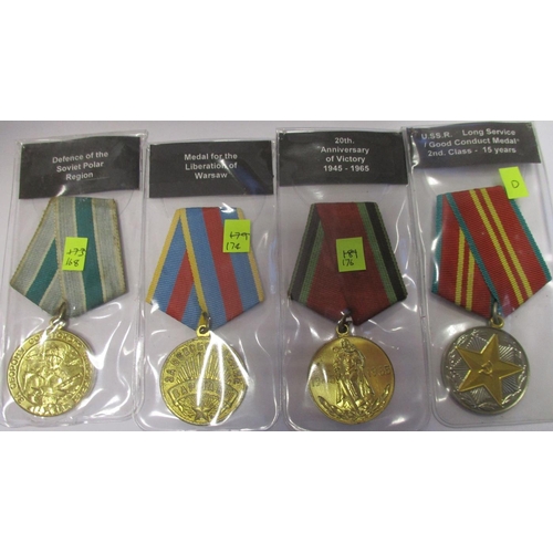 73 - Russia. Collection including Medal For Bravery No 2102728, Medal For Combat Service Type 2 un-number... 