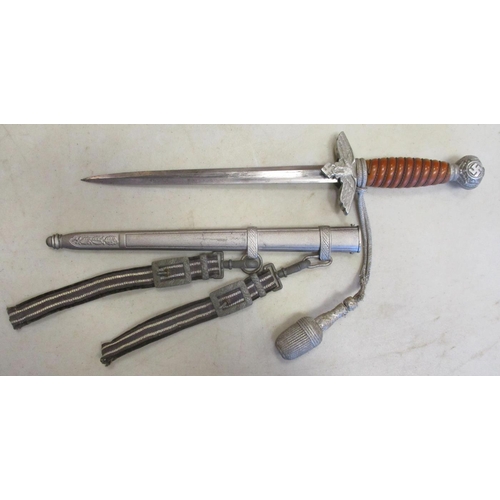 82 - Third Reich Luftwaffe officer's dagger and scabbard. maker's mark ALCOSO/ACS around scales/Solingen,... 