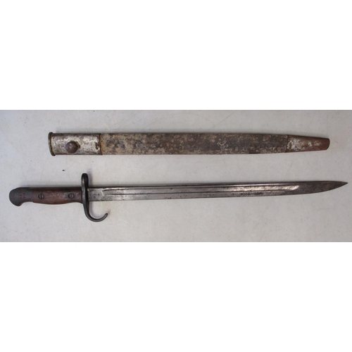 86 - 1913 Enfield 1907 Pattern Hooked Quillon bayonet and scabbard, ricasso stamped crown/GR/1907/10 '13/... 