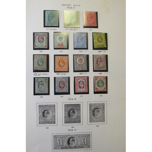 62 - World misc QV-QE11 M/U, in 4 SG. Senator albums 1 Windor album 1 loose peg album incl Cyprus 1880 1d... 