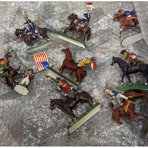 289 - Collection of American civil war to WWII soldiers, approx. 70mm in scale, in various positions, gene... 