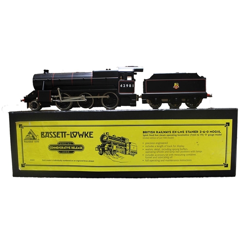 518 - Bassett-Lowke. O Gauge 2-6-0 Mogul 42981 BR EX-LMS Stanier and tender, excellent with excellent box.... 