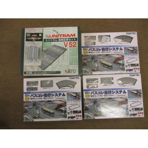 540 - Range of N gauge sets and track, generally mint in very good to excellent boxes, with Kato 40-802, 4... 