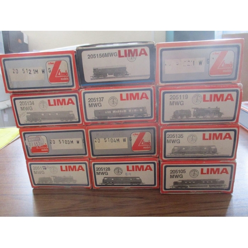 673 - Lima. Range of OO gauge locomotives, coaches and wagons, generally mint in excellent to near mint bo... 