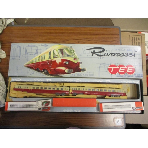 679 - Rivarossi. HO gauge collection generally good to excellent in fair to good boxes including locomotiv... 