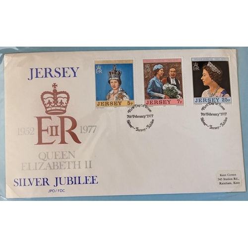 104 - Royalty. Mainly modern FDC's coln in leaves, from 1977 to 1999 incl covers featuring Charles and Dia... 