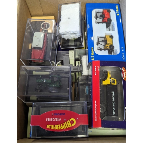 251 - Collection of model cars and aircraft, generally very good in very good boxes where available, with ... 