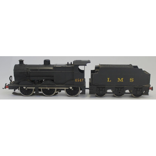 291 - Unboxed 0-6-0 LMS black No.4547 O gauge locomotive and tender, excellent condition. (See photo) (T)