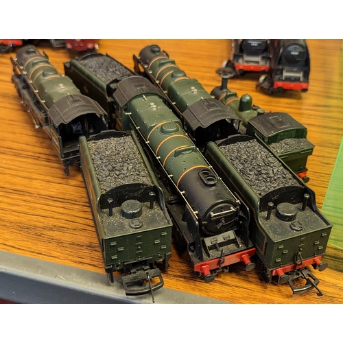 334 - OO Gauge collection of unboxed locomotives some with tenders, generally good to very good, with Airf... 