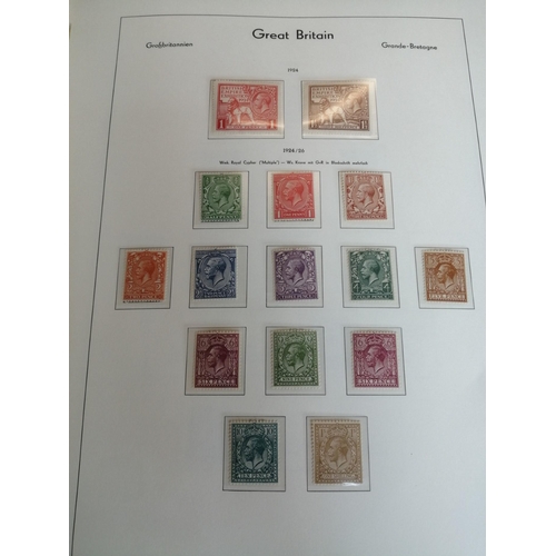 289 - QV-QEII M/U coln in 3 Lighthouse boxed hingeless albums. QV with LE range noting ranges (mainly unus... 