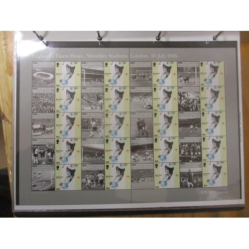 396 - 2000-2014 coln of Royal Mail Smilers in 3 albums. Face value £1650 (½B)