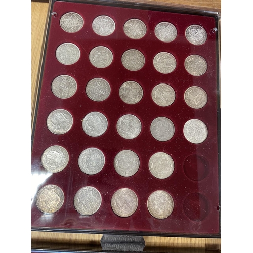 263 - Collection with half crowns including 1915-1967 with some odds as well generally fair/ fine. Qty 80 ... 