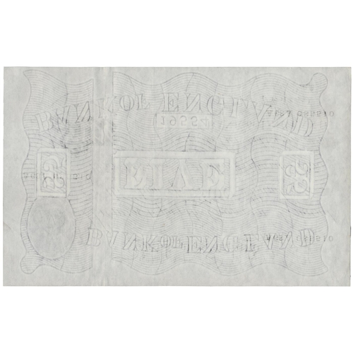 163 - Pair of white banknotes, with C.P. Mahon £10 1927 (16 Jul) 136/L 89192 very fine and L.K. O'Brien £5... 