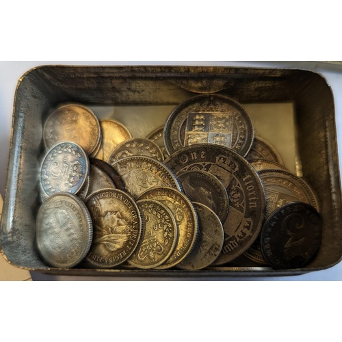 257 - Collection of 18th to 19th century coinage in mixed condition, with crowns 1818LVIII, 1820LX, 1821, ... 