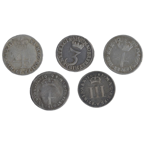 267 - Silver collection of mostly Maundy odds with fourpence 1694, 1699, 1784, 1830, 1905, threepence 1687... 