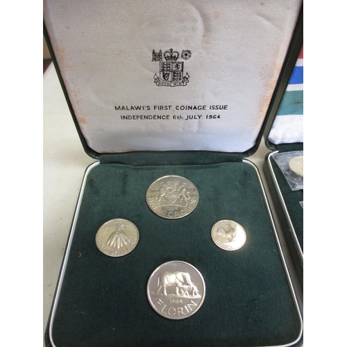 300 - Range including official 1897 DJ boxed 55mm silver medal, and same AE in 1935 box, good qty of 1967 ... 