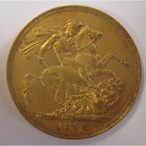 361 - Investment Gold Lot - documents required. 1895S sovereign fine. (Y)