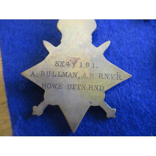 71 - 1914 Star trio to SX.4/191 A. Bullman A.B. R.N.V.R. Howe Bttn R.N.D. (K. 33546 Sto 1 R.N. on pair) g... 