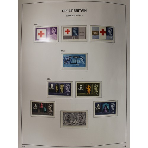 292 - QV-QEII M/U coln in 2 Lindner albums and SG Davo, QV used coln incl 1840 1d black x9 (x7 singles plu... 