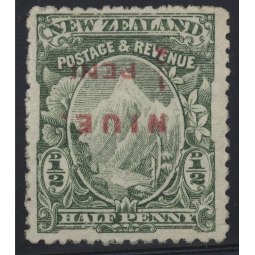 146 - Niue. 1902 ½d green, P.14 with var 