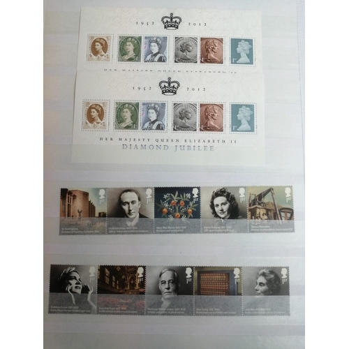 282 - 1982-2012 UM commems coln in 6 stockbooks, also incl seln bklts etc. Face value £895 (½B)