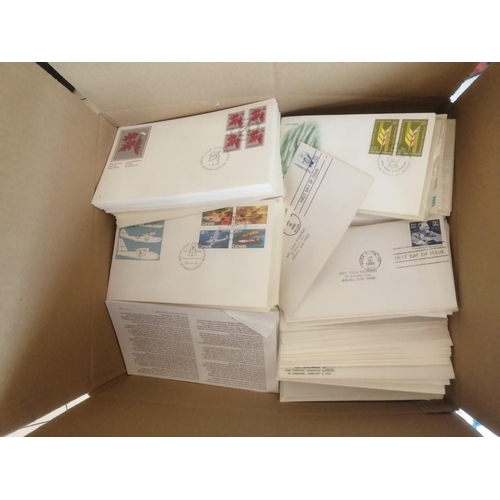 43 - Enormous loose accum world FDCs and commemorative covers, incl USA, France, Japan, Germany, Australi... 