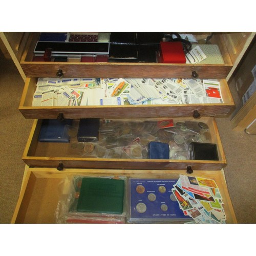 259 - GB accumulation in wooden box, tubs, bags etc, useful silver content plus cigarette and trade cards,... 