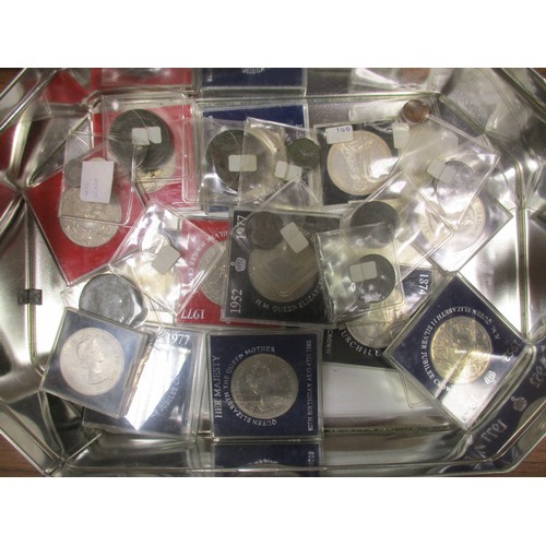 299 - 1887 crown very fine in plastic capsule, plus a range of commemorative crowns and coin sets. Viewing... 