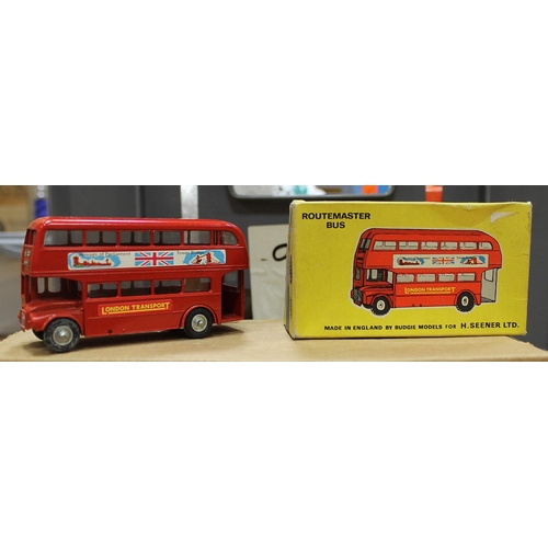 246 - Collection including JCB, Lion Toys, Corgi, DAF trucks etc plus unboxed trucks, further sorting requ... 