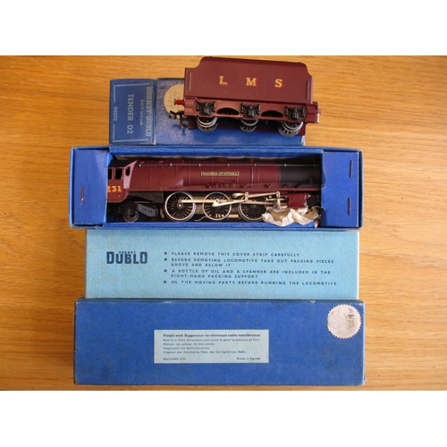 429 - Hornby Dublo. Collection with LMS maroon 6231 Duchess of Atholl 4-6-2 locomotive & tender No EDL2, R... 