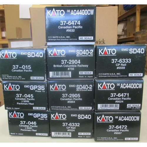 445 - Kato. Range of OO gauge locomotives, generally mint in near mint boxes, with 37-015, 37-045, 37-046,... 