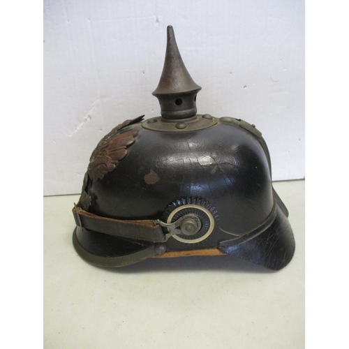 143 - 1916 Prussian Enlisted Man's pickelhaube, black leather skull and peaks, Prussian helmet plate, rose... 