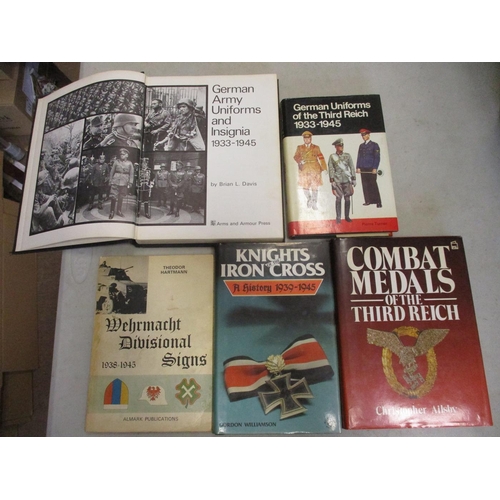 162 - Range of military publications including reference works with German Army Uniforms & Insignia 1933-4... 