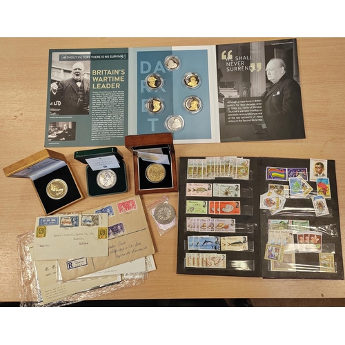 570 - Investment Gold Lot – documents required.
1912 half sovereign fine in presentation box with certific... 