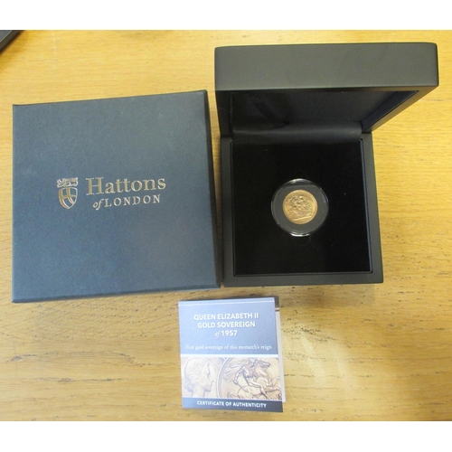 585 - Investment Gold Lot – documents required. 1957 sovereign uncirculated, in Hattons of London box with... 
