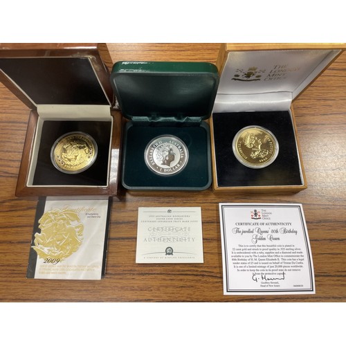 570 - Investment Gold Lot – documents required.
1912 half sovereign fine in presentation box with certific... 