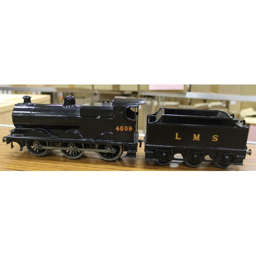 360 - Bassett-Lowke. Pair of unboxed O gauge locomotives in very good plus to excellent condition, with 0-... 