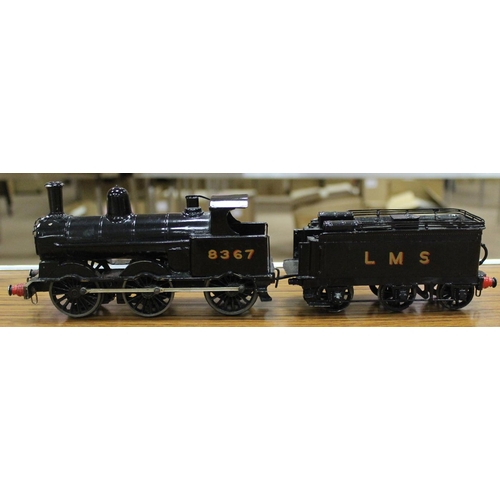 368 - Bassett-Lowke. Unboxed O gauge 0-6-0 LMS maroon No.8367 locomotive with tender in near excellent con... 