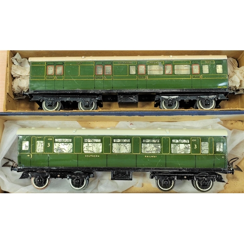 397 - Hornby. Southern Railway coaches No.1311 and 3667 fair/good boxed. Qty 2 (½B)