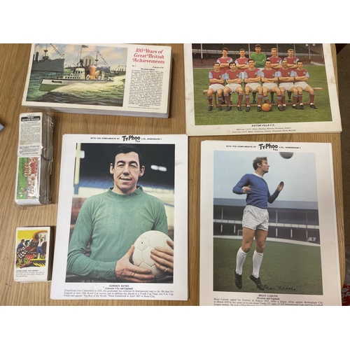 42 - Collection with loose trade cards including Brooke Bond 40 Ways To Play Better Soccer, Typhoo 100 ye... 