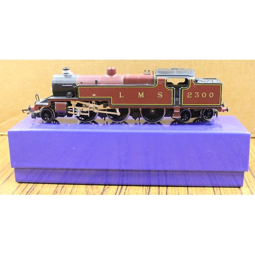 507 - Hornby. Collection with boxed OO gauge Triang including steam locomotive with tenders (6), steam (1)... 