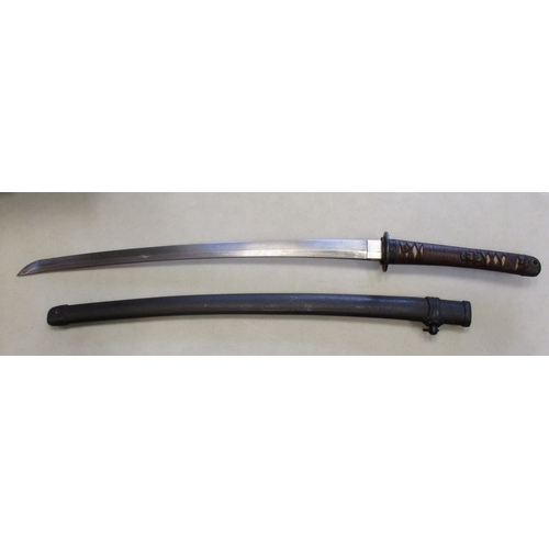 92 - Japan. Late 1944 Pattern Army Officer's Shin-Gunto and scabbard, hilt and scabbard with blackened ir... 