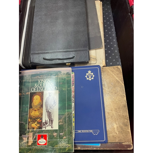 11 - Collection with stock books, paper albums, loose trade cards, empty packets, in albums etc including... 