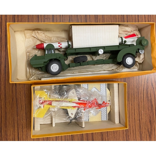 491 - Dinky. Car carrier with trailer in working order No 983 generally good in good box. (See photo) (B)