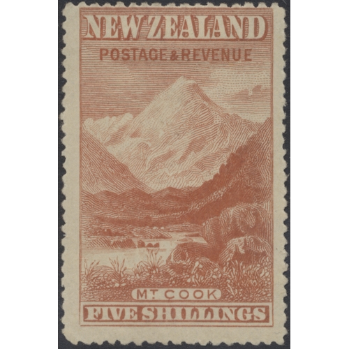 189 - New Zealand. QV-QEII M/U coln in 5 albums, incl 1855-62 large star Chalons to 1/- U, 1855-62 no wmk ... 