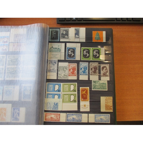 226 - Israel. Middle to modern M/U coln, incl a range of covers, Emergency Mail, postcards  etc. (V)