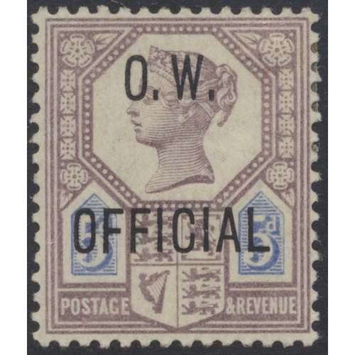 389 - Officials. QV-KEVII range Officials M on album leaves incl 1882-01 Inland Revenue vals to 1/-, plus ... 